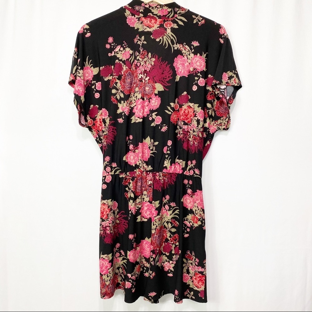 Leith-Black Floral V neck Romper w Pockets M - Picture 4 of 8